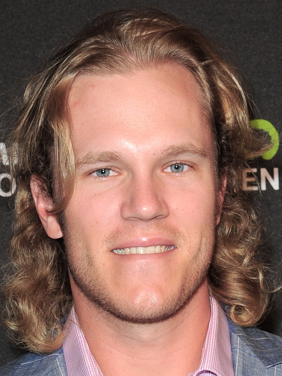 Noah Syndergaard finally lets his hair back down, instantly morphs