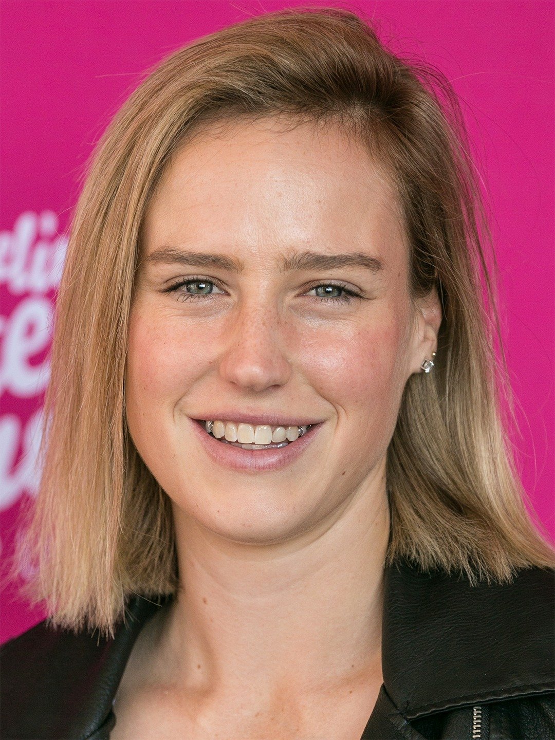 Ellyse Perry Pictures - Rotten Tomatoes