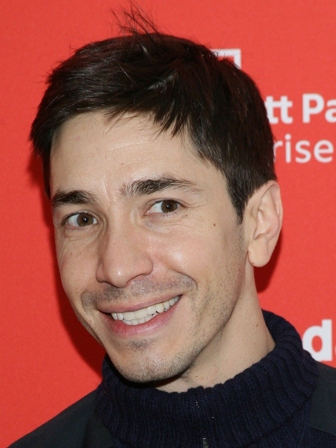 Justin Long Has a Rude Opinion About Selfies