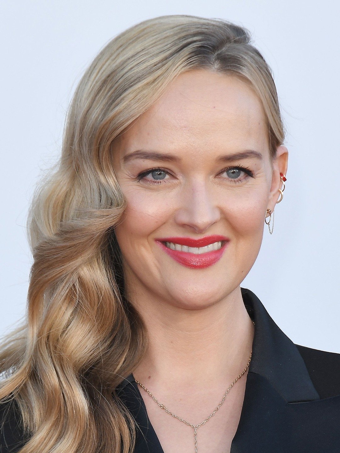 Jess Weixler Pictures Rotten Tomatoes