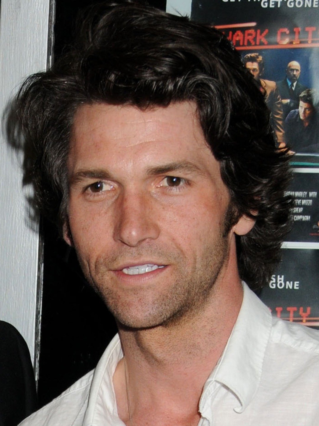 Jefferson Brown Pictures - Rotten Tomatoes