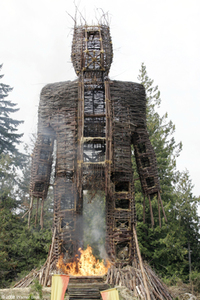 El Hombre De Mimbre