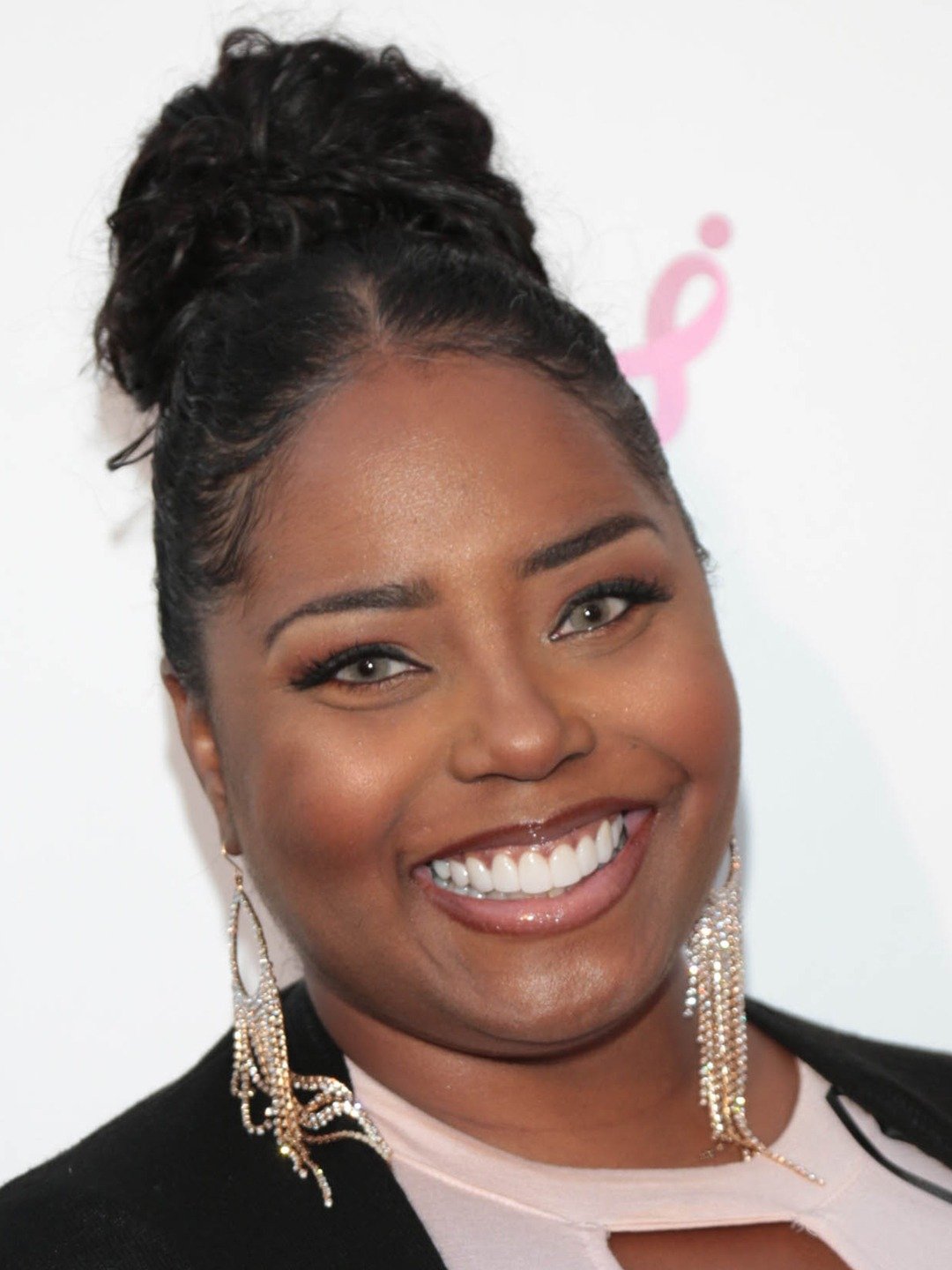 Shar jackson eye color
