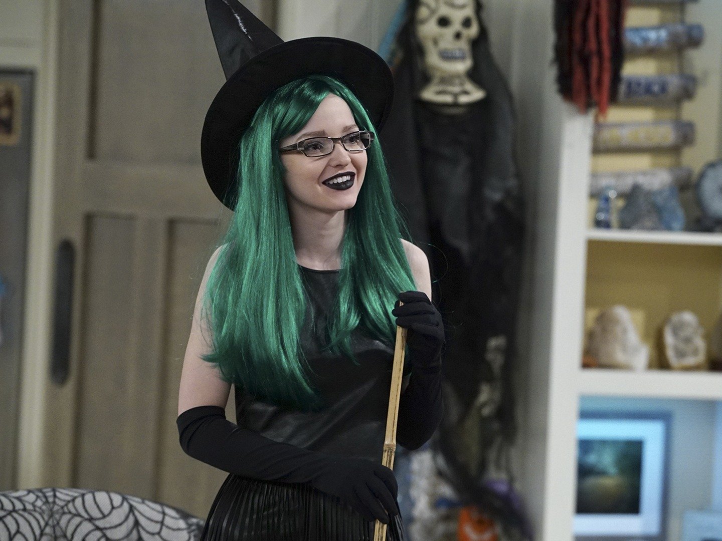 Liv and maddie costumes for halloween