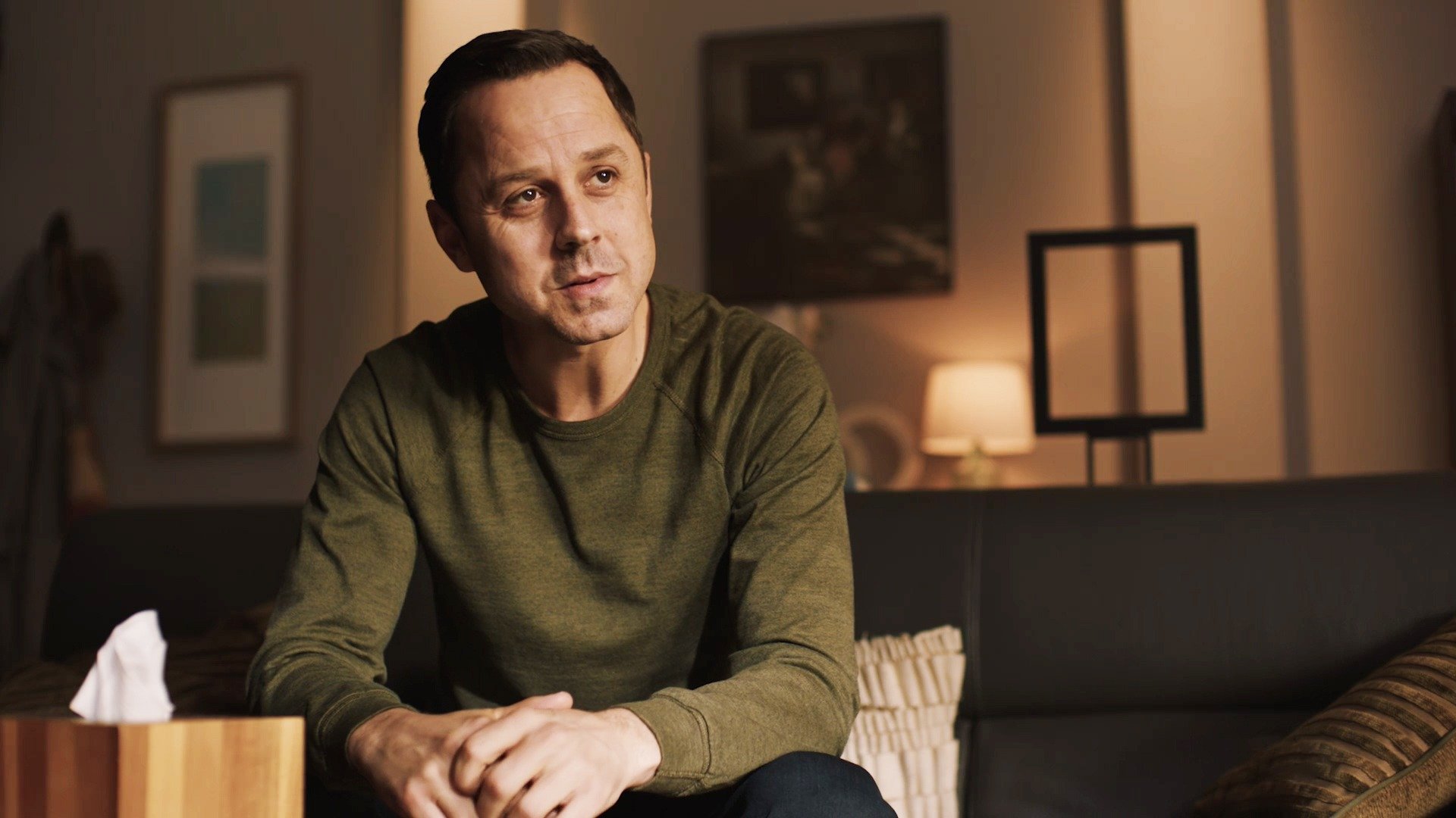 Sneaky Pete: Season 3 Trailer - Rotten Tomatoes