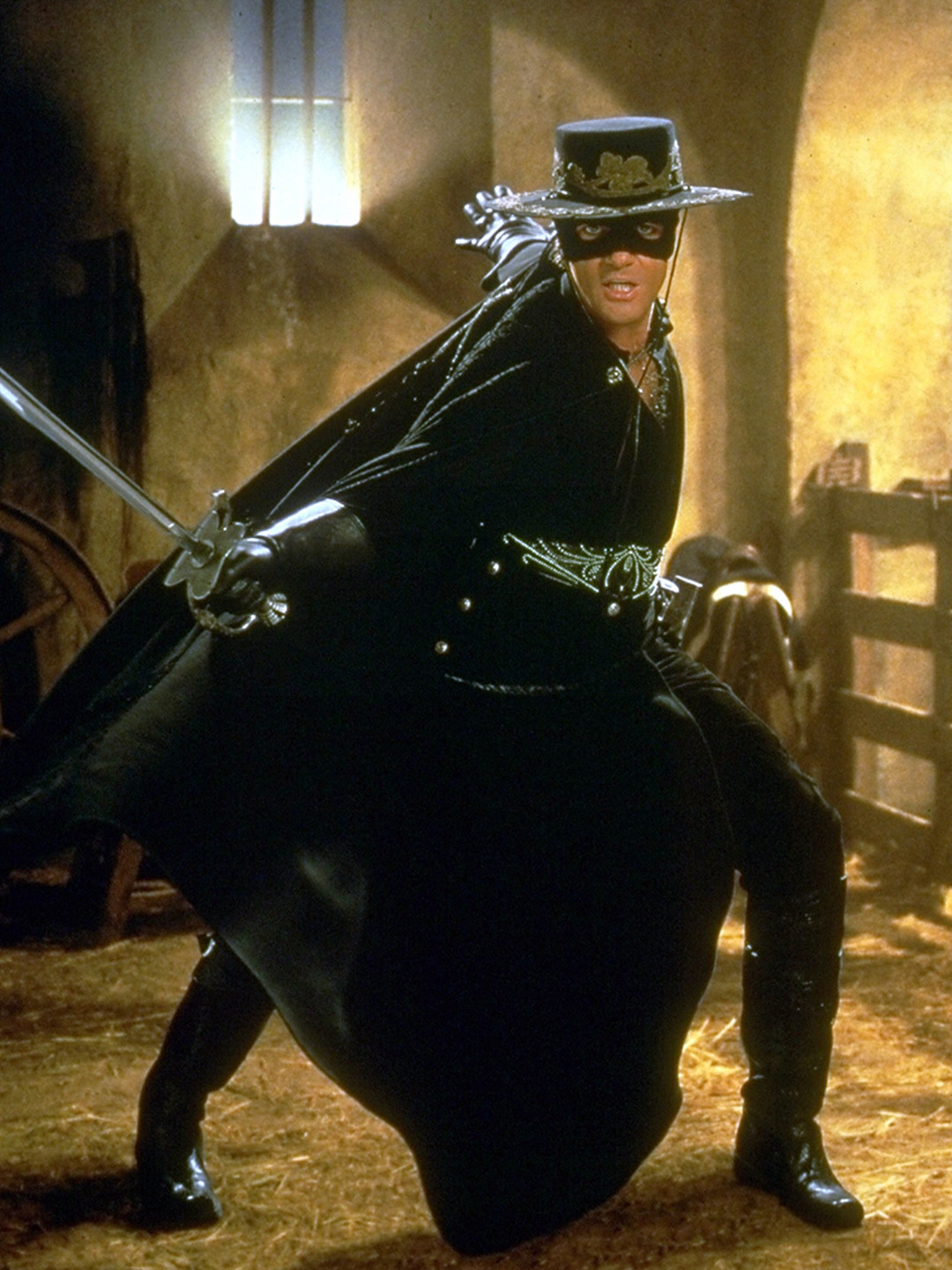 зорро трейлер. антонио бандерас легенда зорро. тайрон пауэр зорро. зорро, голубой клинок (1981). зорро трейлер.