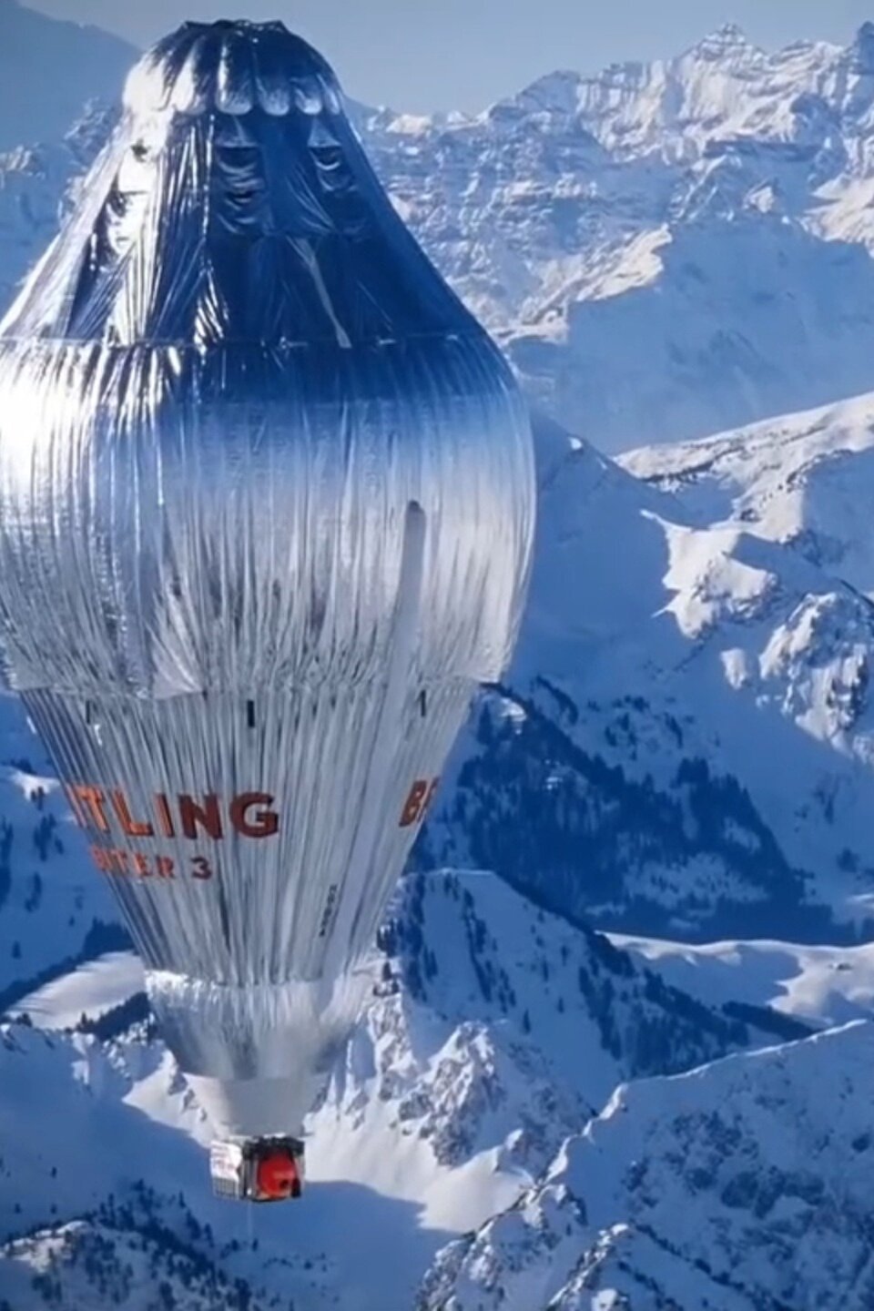 Sibling Power Struggle, Zero Gravity House and Comet Wildfires Pictures