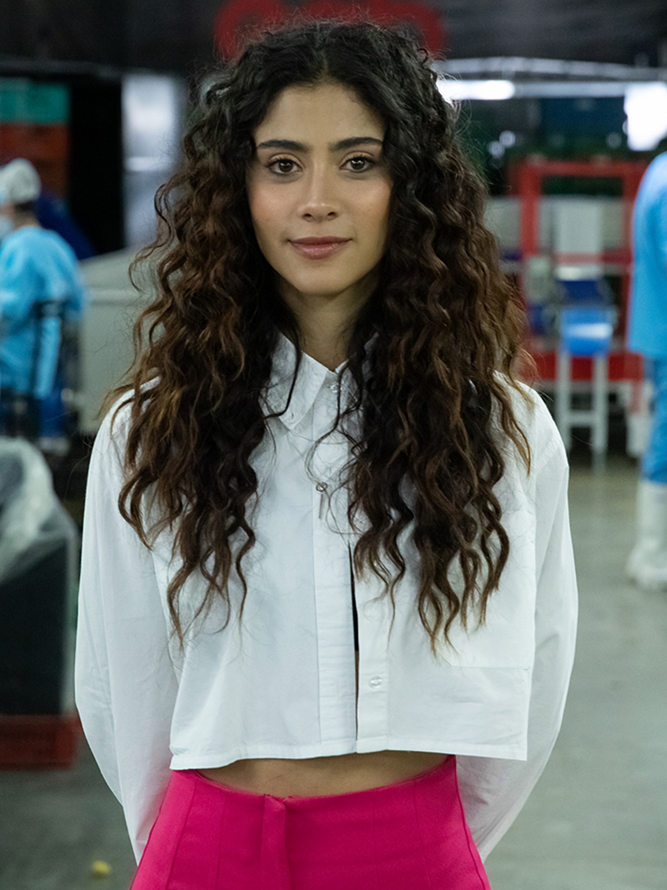 Entre la espada y la pared: sin darse cuenta, Romina queda en medio de