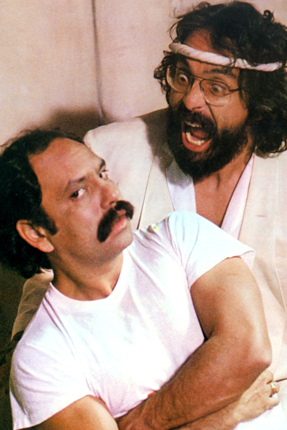 Cheech And Chongs Nice Dreams Official Clip Under The Table Trailers And Videos Rotten Tomatoes 1385