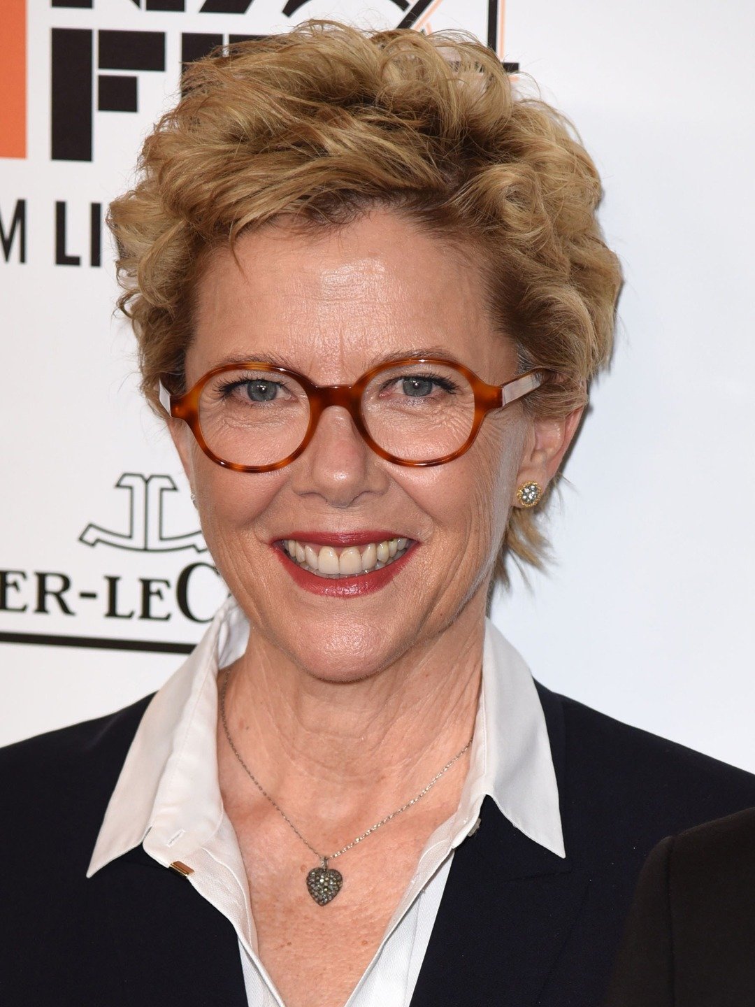 Annette bening hairstyle