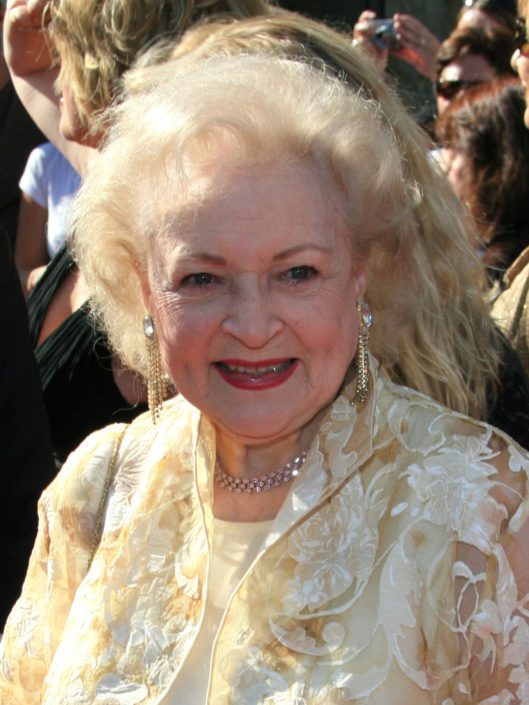 Betty White's Off Their Rockers Season 2 Episode 4