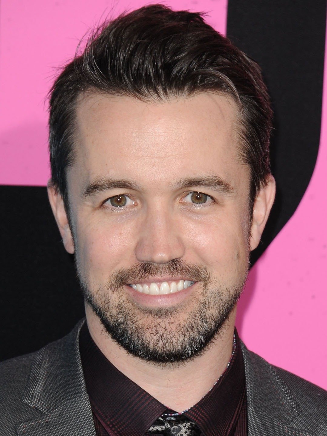 Next photo of Rob McElhenney