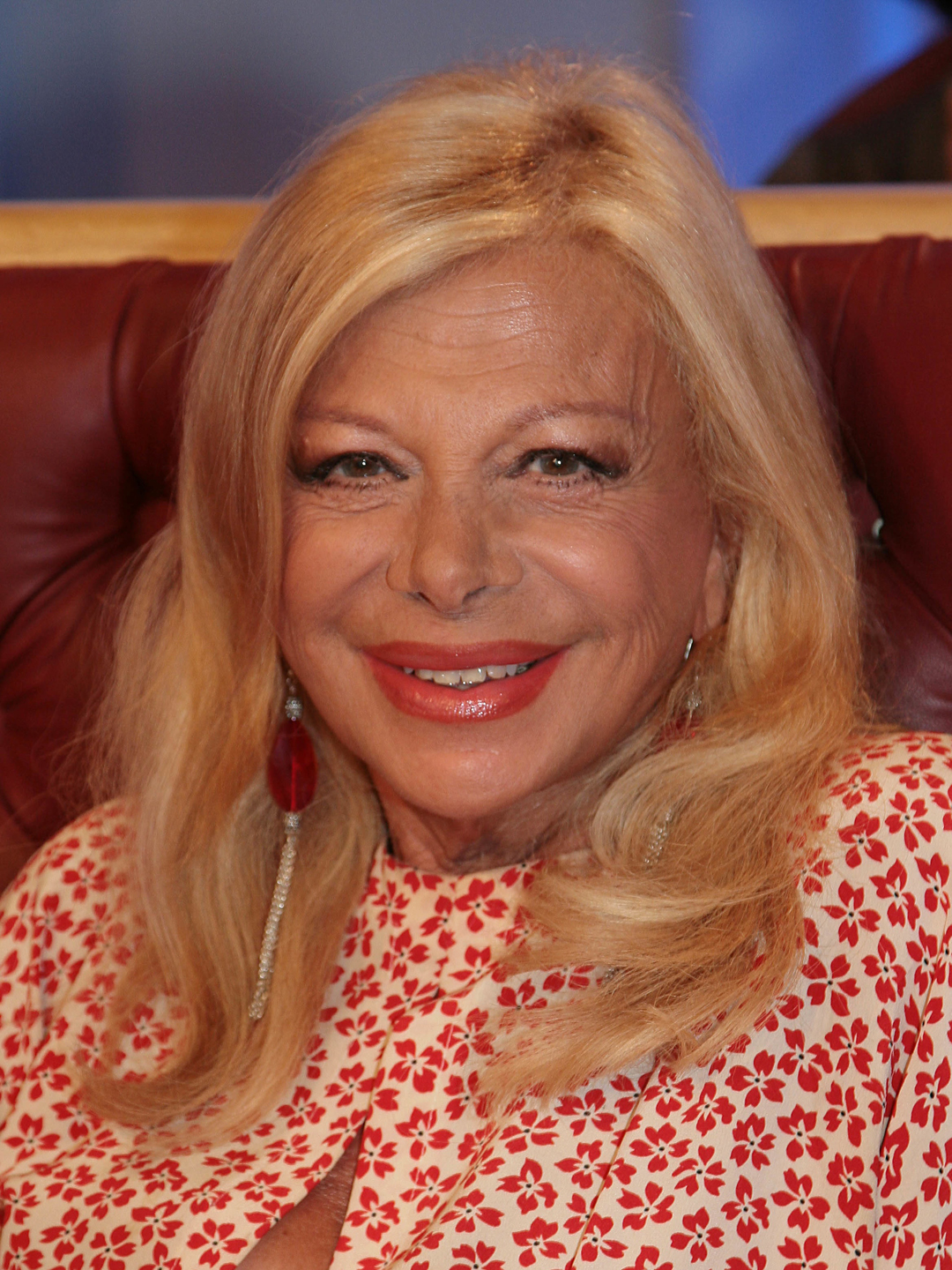 Sandra Milo / Sandra Milo è diventata povera? Come vive oggi l'ex attrice Sandra milo (born